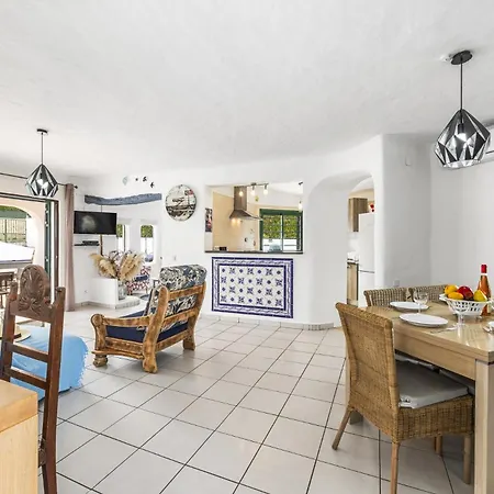 Lilly By فيلة البوفيرا